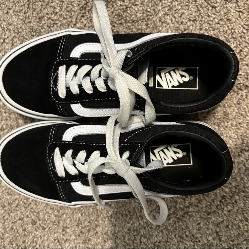 Vans - Picture 3 of 5